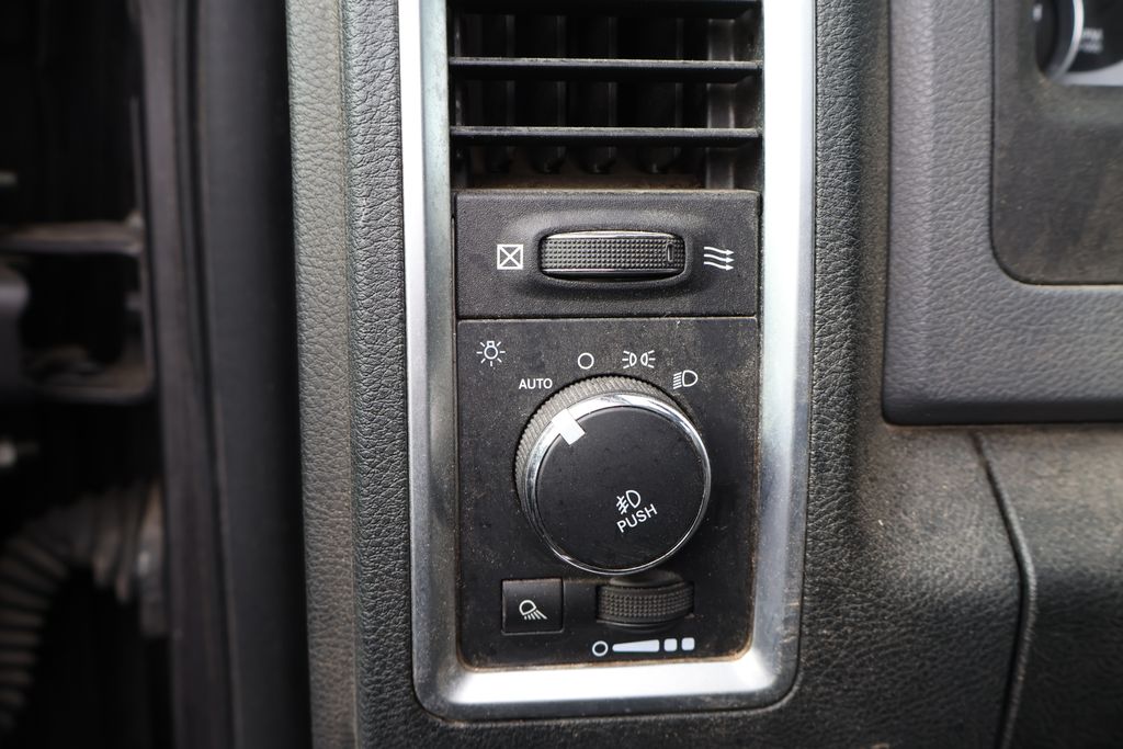 2015 RAM 1500 Outdoorsman 17