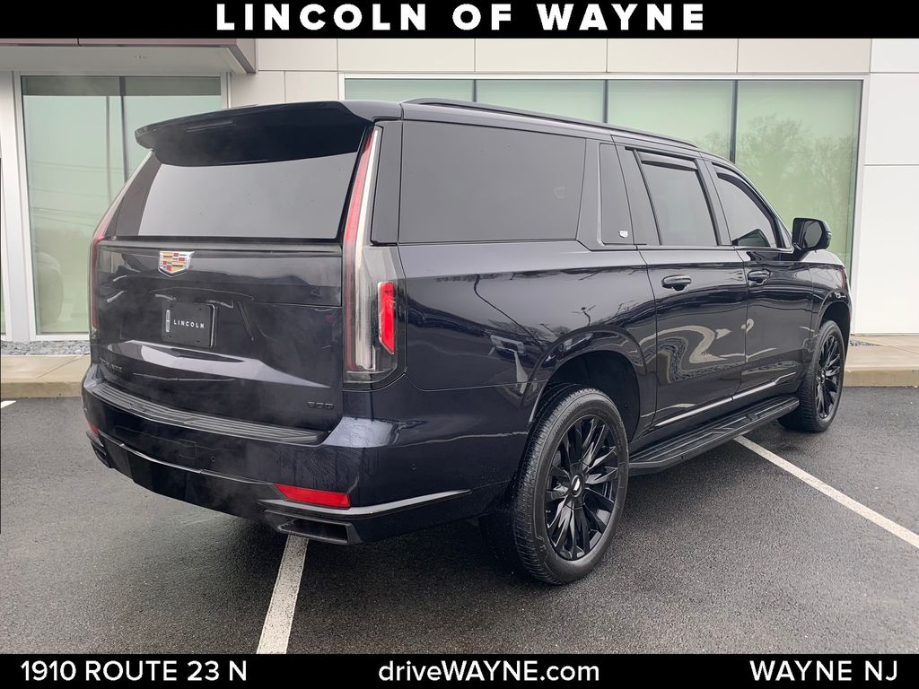 2023 Cadillac Escalade ESV Premium photo