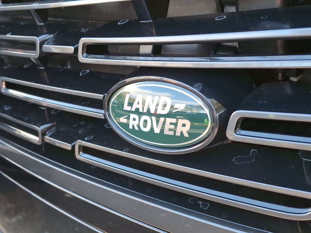 2025 Land Rover Range Rover SE 4