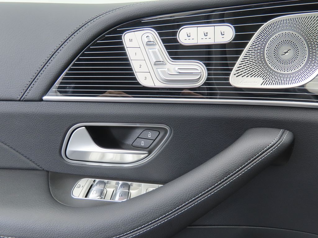 Thumbnail: 2026 Mercedes-Benz GLE - 25