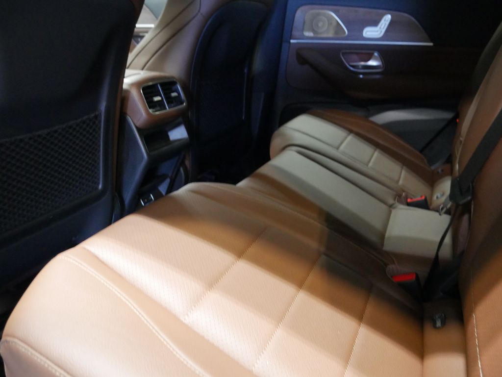 Thumbnail: 2026 Mercedes-Benz GLE - 23