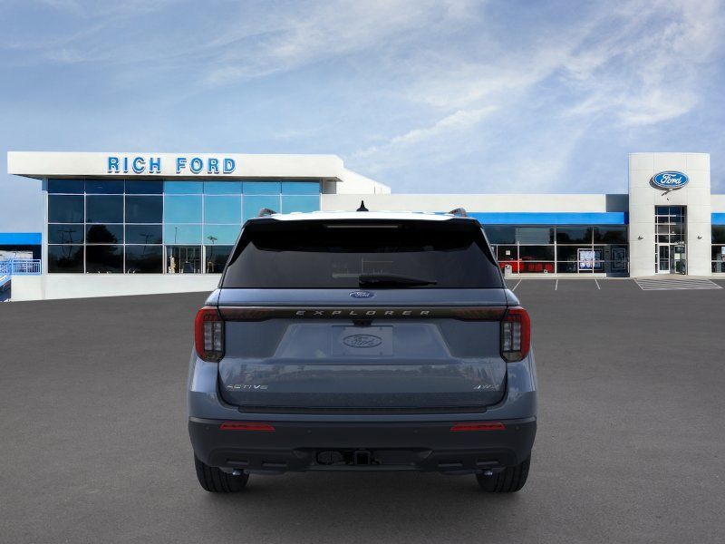 View vehicle photo 5