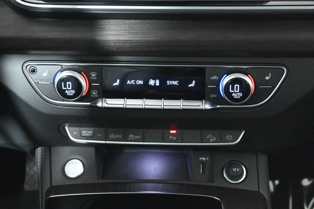 2025 Audi Q5 e Premium Plus 24