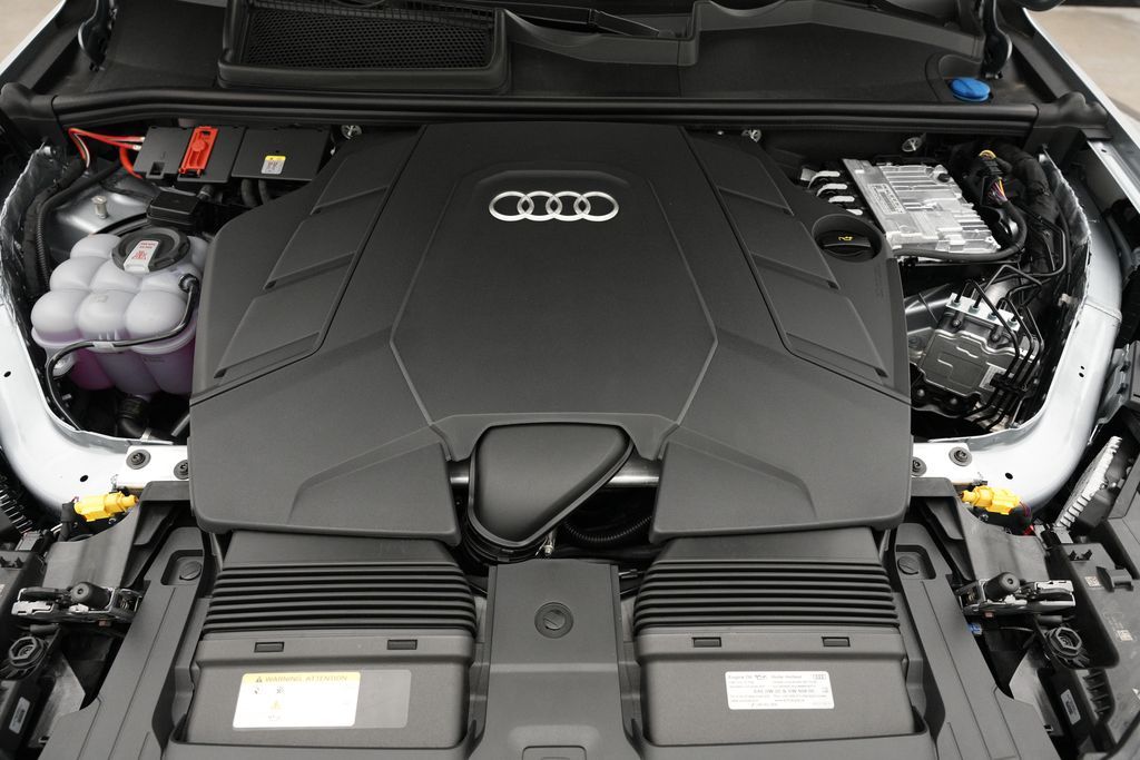 Thumbnail: 2026 Audi Q7 - 16