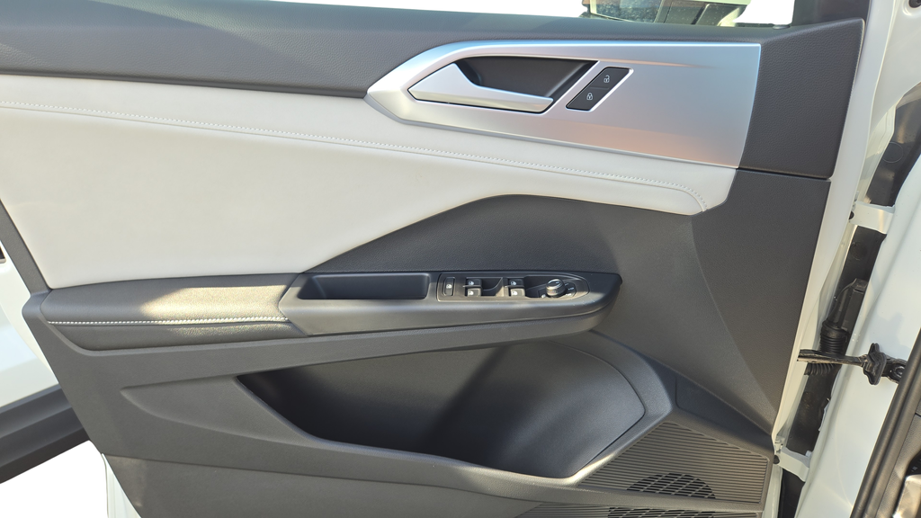 2026 Volkswagen Taos