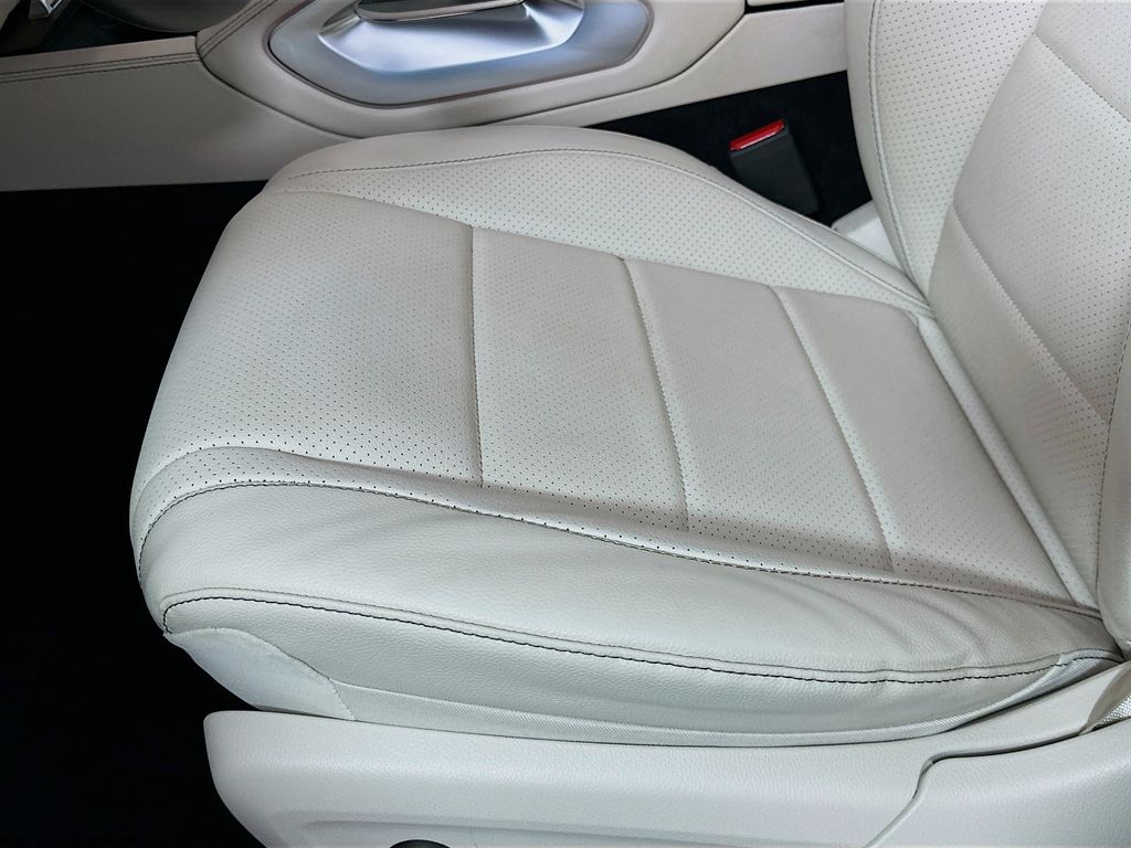 Thumbnail: 2021 Mercedes-Benz GLE - 20