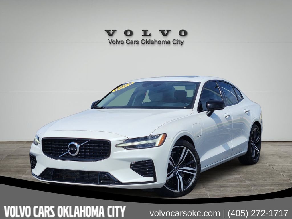 2022 Volvo S60 Recharge R-Design Expression Extended Range eAWD