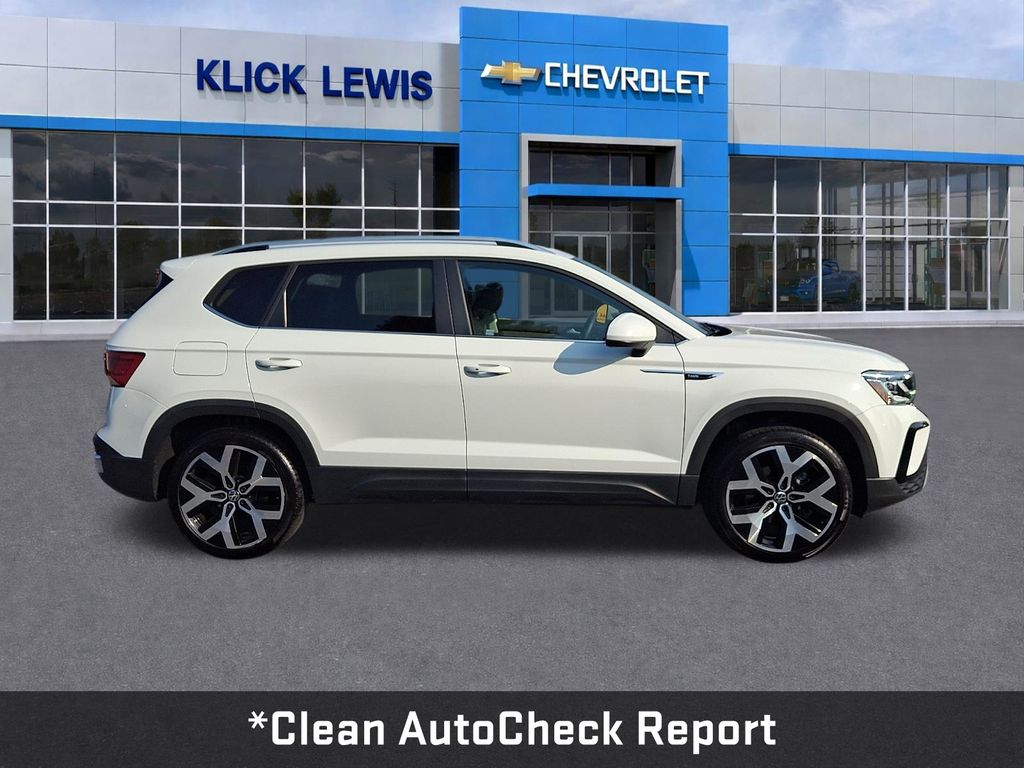 2022 Volkswagen Taos 1.5T SEL White at Auto Express Mitsubishi