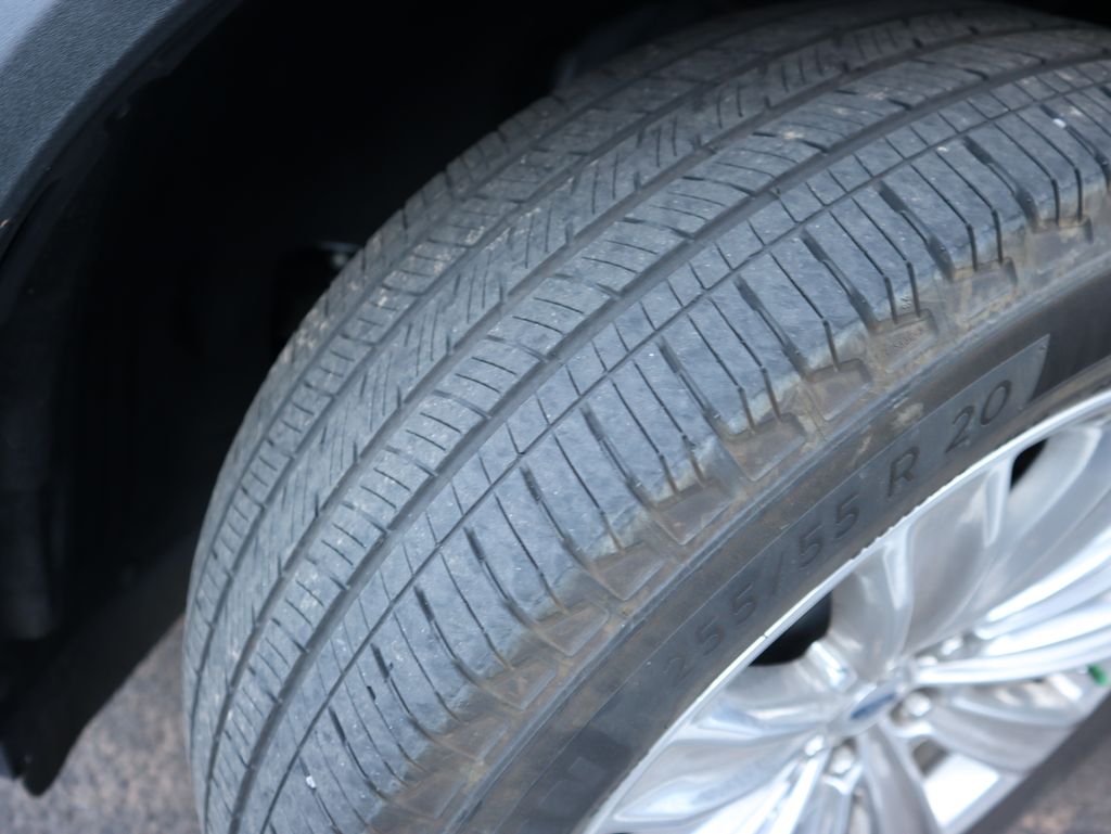 Thumbnail: 2021 Ford Explorer - 14