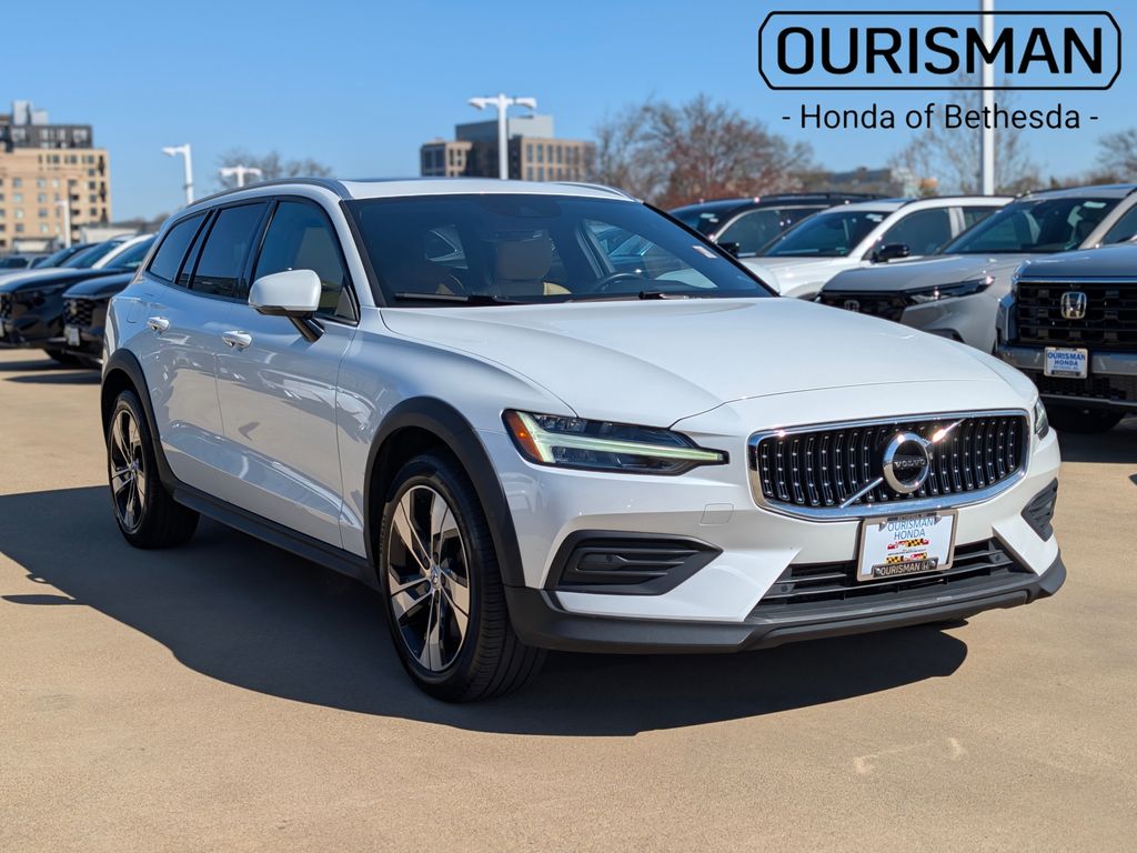 2020 Volvo V60 Cross Country T5 AWD