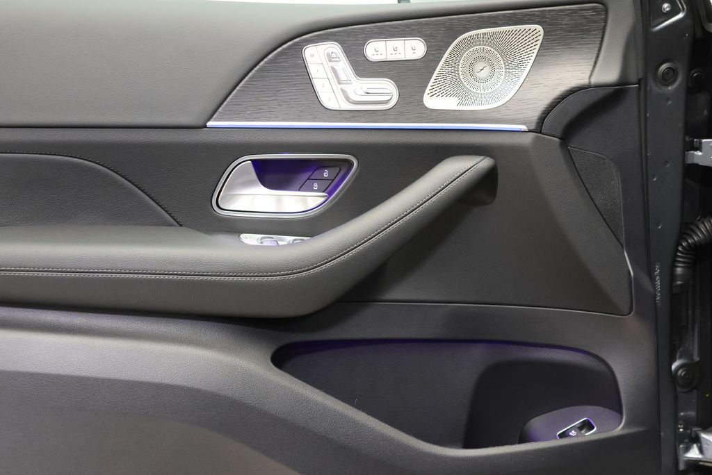 Thumbnail: 2026 Mercedes-Benz GLE - 32