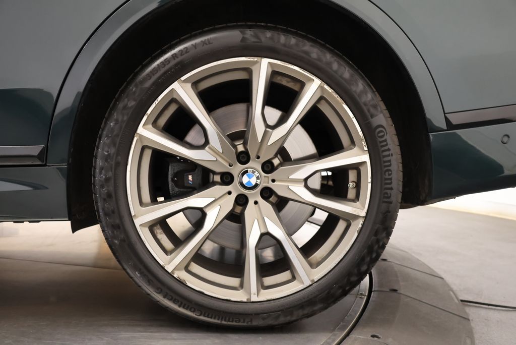 Thumbnail: 2022 BMW X7 - 10