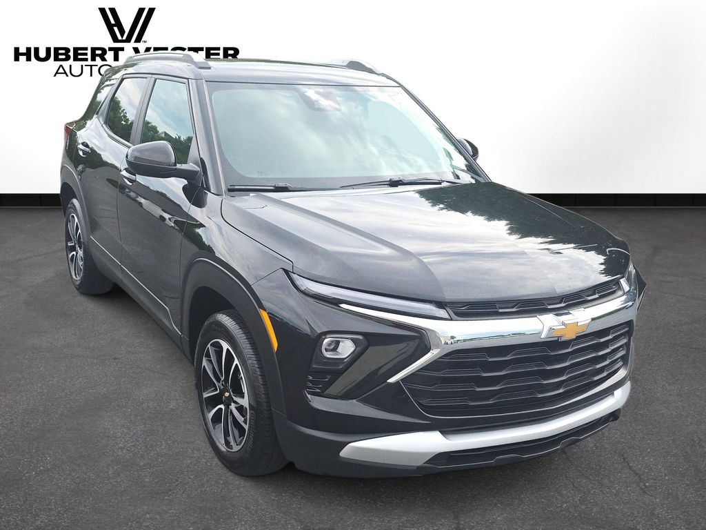 Used 2025 Chevrolet TrailBlazer SUV