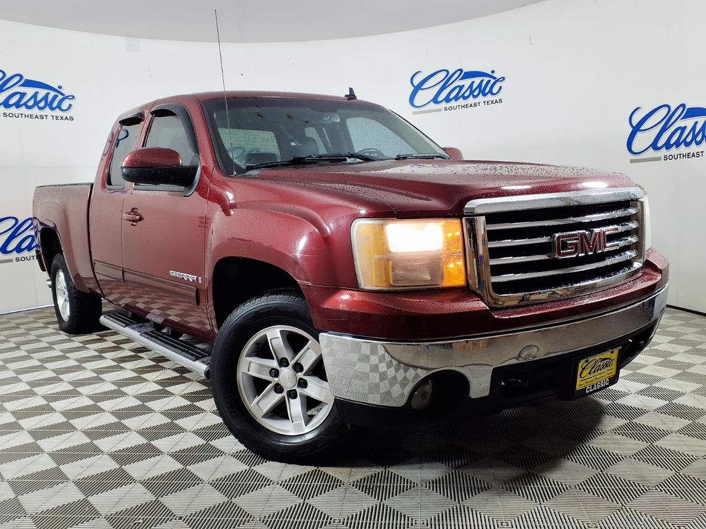 Sonoma Red Metallic 2008 GMC Sierra 1500 Pickup Truck 4X2 4-Speed Automatic Overdrive