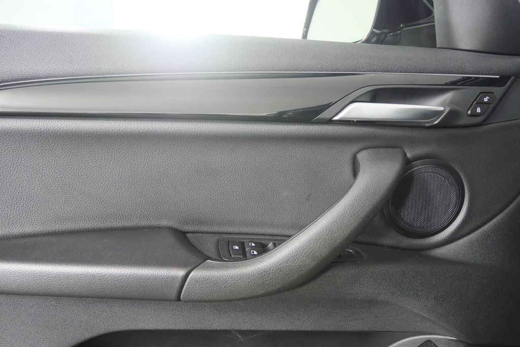 Thumbnail: 2019 BMW X2 - 9