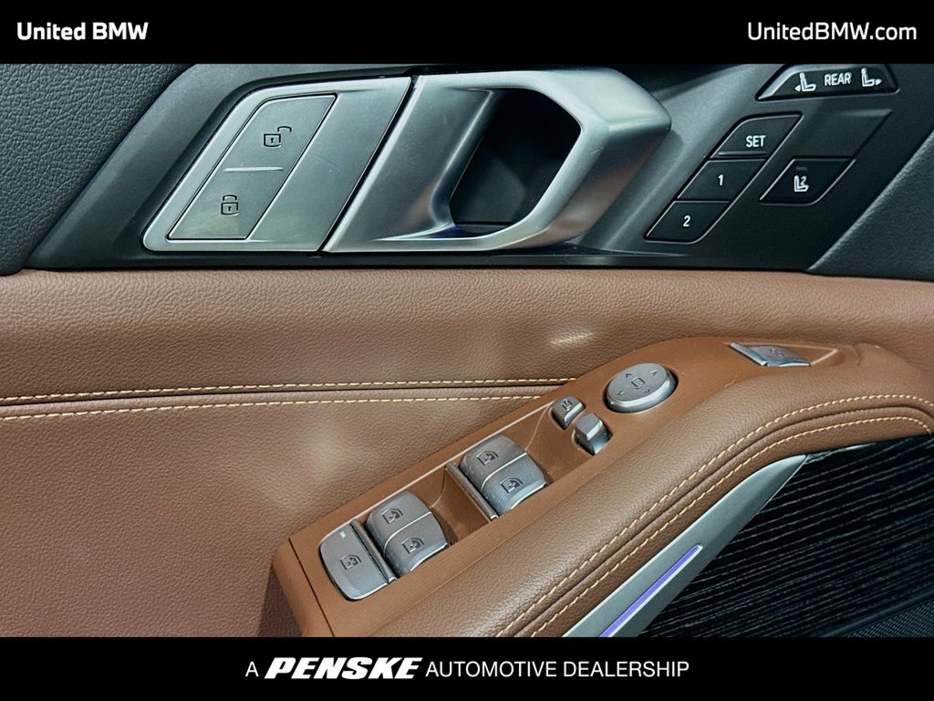 Thumbnail: 2022 BMW X7 - 3