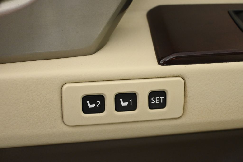 Thumbnail: 2016 Lexus GX - 31