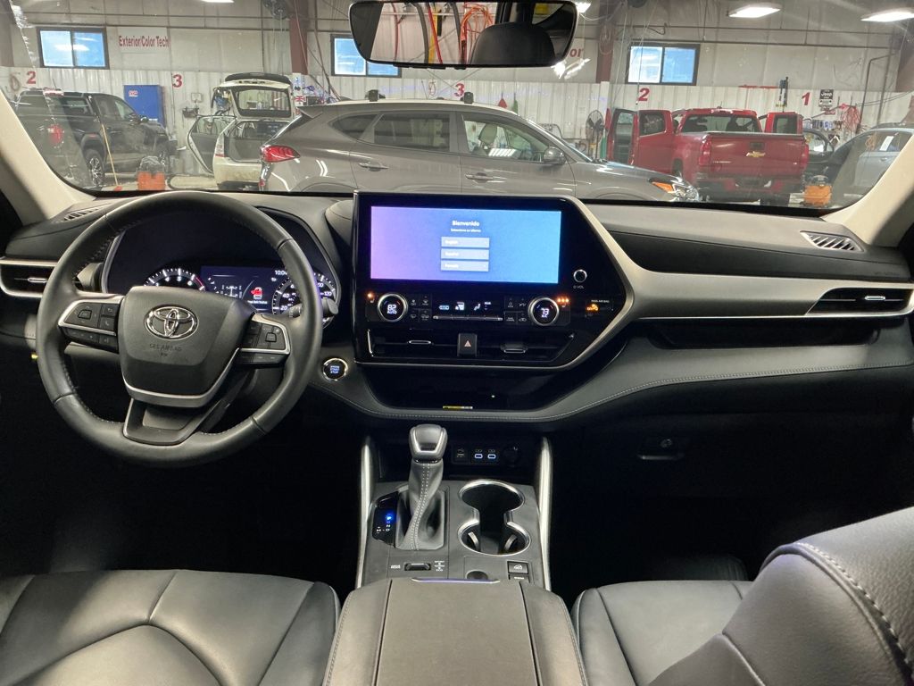 Used 2023 Beige Toyota XLE image 17