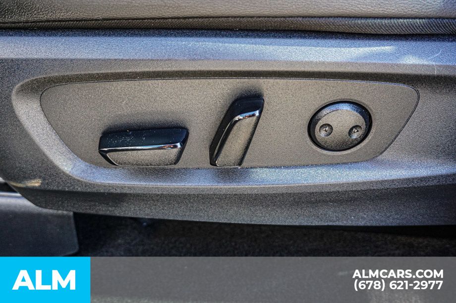 Used 2025 Black Nissan SL image 49