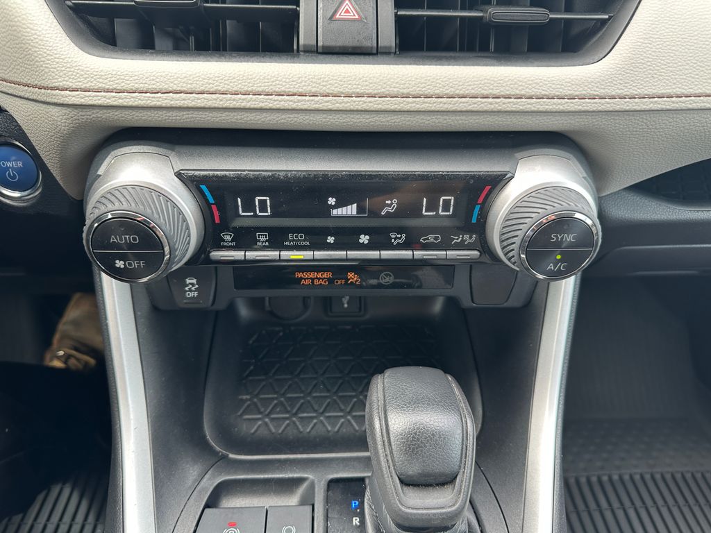 2020 Toyota RAV4 Hybrid XLE