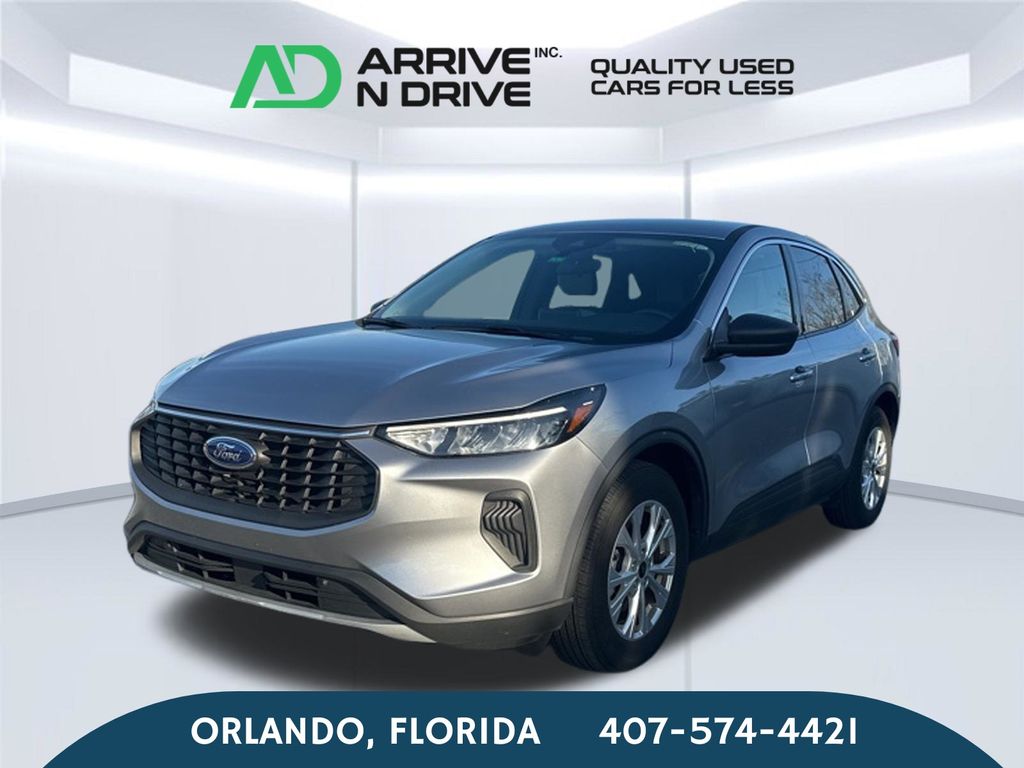 Iconic Silver Metallic 2024 Ford Escape SUV / Crossover Front-Wheel Drive 8-Speed Automatic