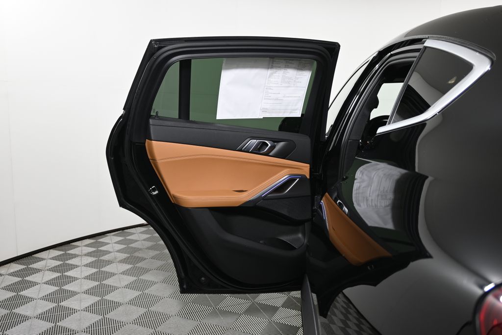 Thumbnail: 2023 BMW X6 - 31