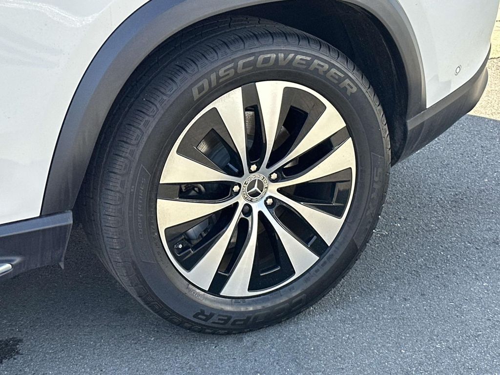 Thumbnail: 2025 Mercedes-Benz GLE - 15