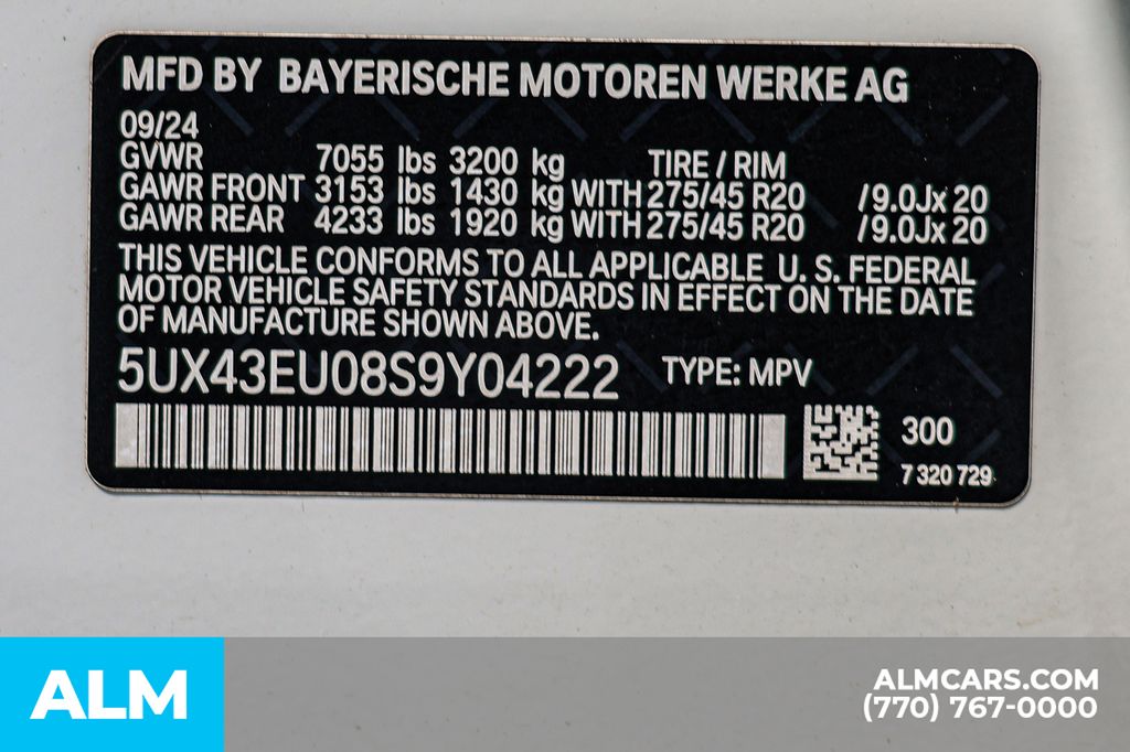 Used 2025 White BMW xDrive50e image 60