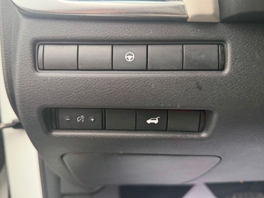 2021 Nissan Rogue SL White at Subaru and VW of Moon Township