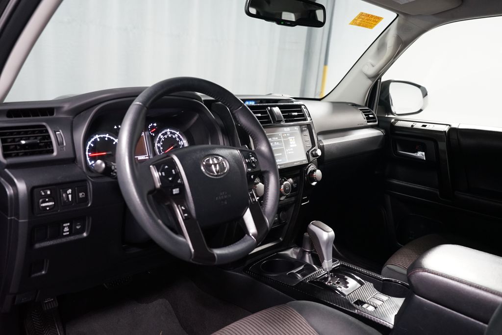 Thumbnail: 2022 Toyota 4Runner - 7