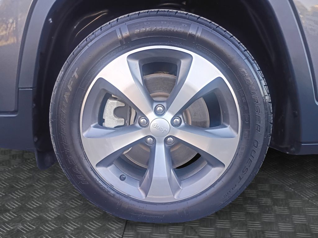 Used Car 2021 Jeep Cherokee  Limited For Sale Under $20,000 In Austin, Texas