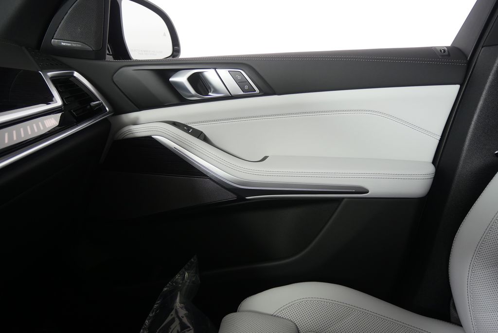 Thumbnail: 2026 BMW X5 - 24