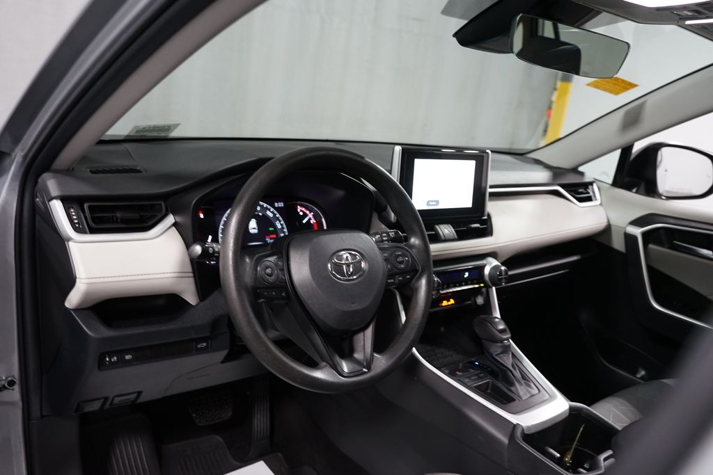 Thumbnail: 2023 Toyota RAV4 - 11