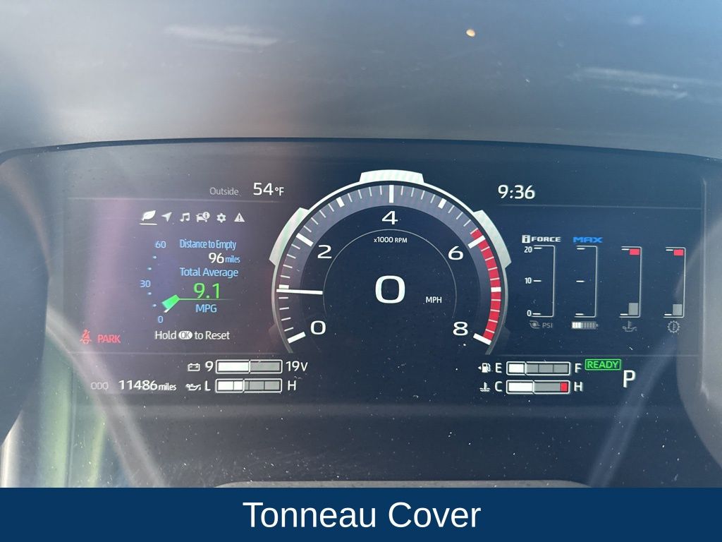 2025 Toyota Tundra Hybrid Platinum Hybrid CrewMax 5.5' Bed