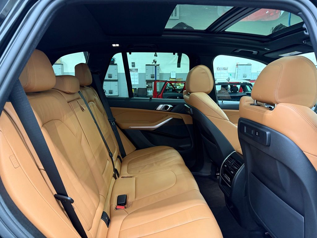 2022 BMW X5 xDrive40i 28
