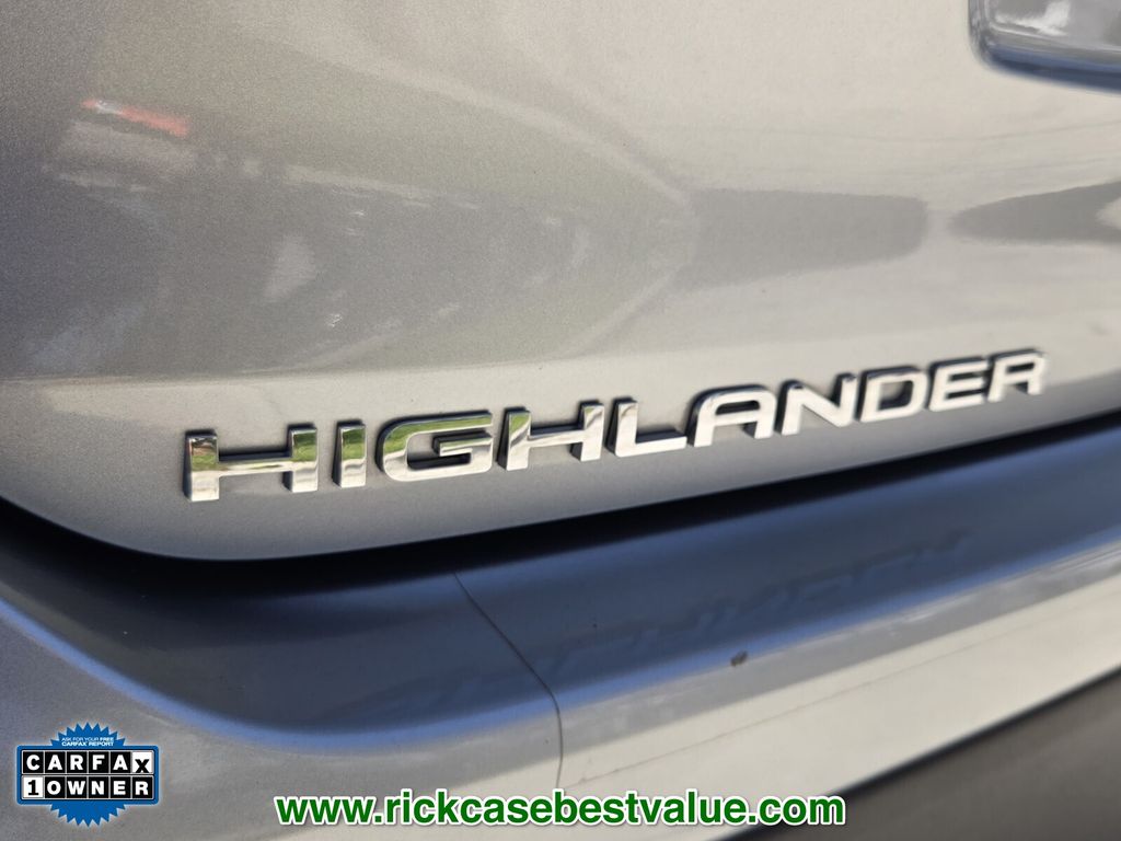 2023 Toyota Highlander - $34,990