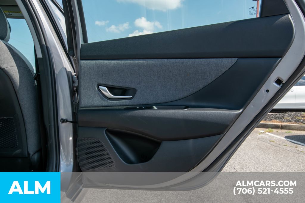 2024 Hyundai Elantra Limited photo 26