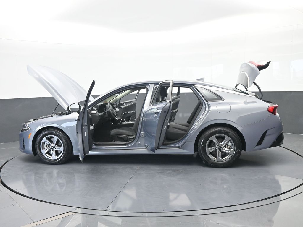 Used 2024 Everlasting Silver Kia LXS image 68