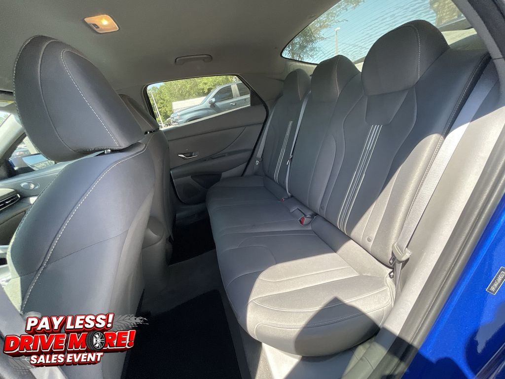 2021 Hyundai Elantra SEL - Photo 25
