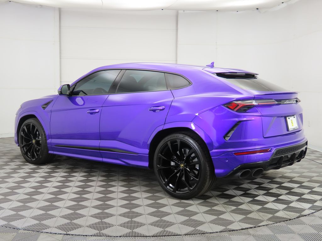 Thumbnail: 2022 Lamborghini Urus - 7