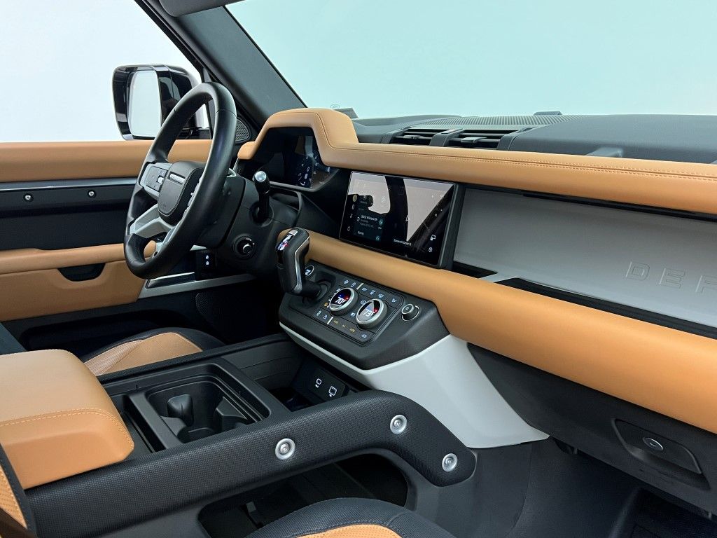 Thumbnail: 2024 Land Rover Defender - 11