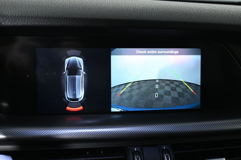 Thumbnail: 2022 Alfa Romeo Stelvio - 25