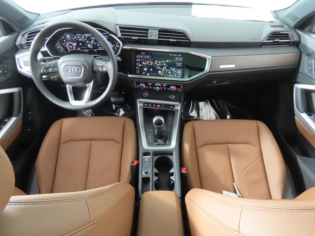 Thumbnail: 2025 Audi Q3 - 12