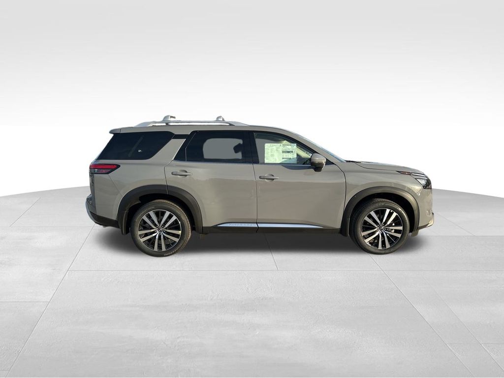 2025 Boulder Gray Pearl Nissan Pathfinder Platinum FWD SUV