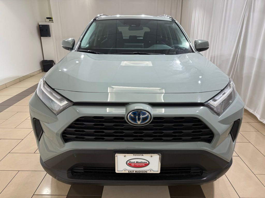 Thumbnail: 2023 Toyota RAV4 - 8