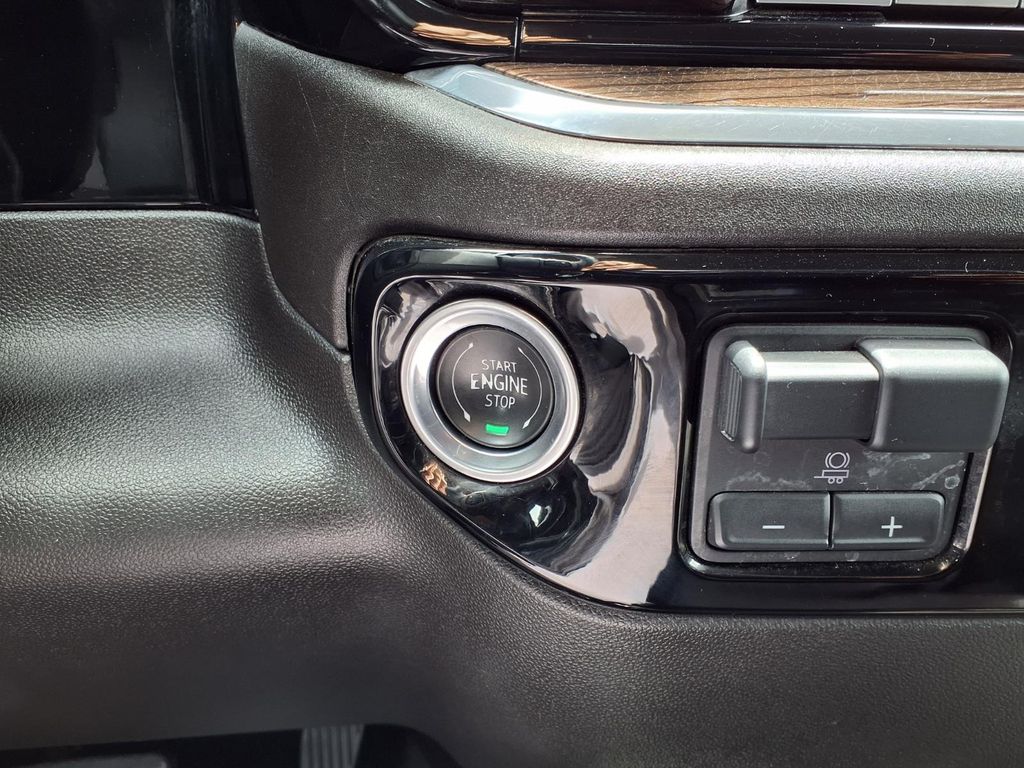 2025 Chevrolet Silverado 1500 LT - 11