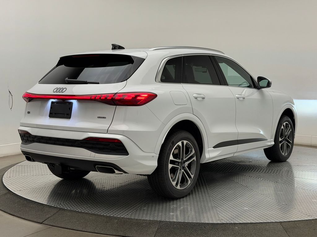 Thumbnail: 2026 Audi Q5 - 10