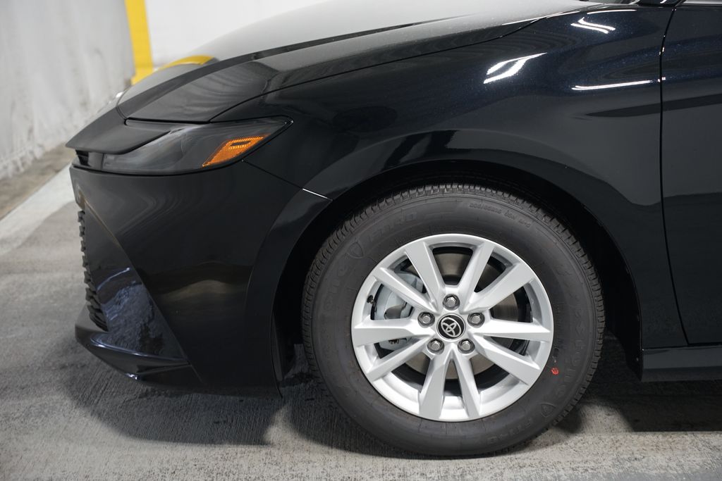 Thumbnail: 2025 Toyota Camry - 5