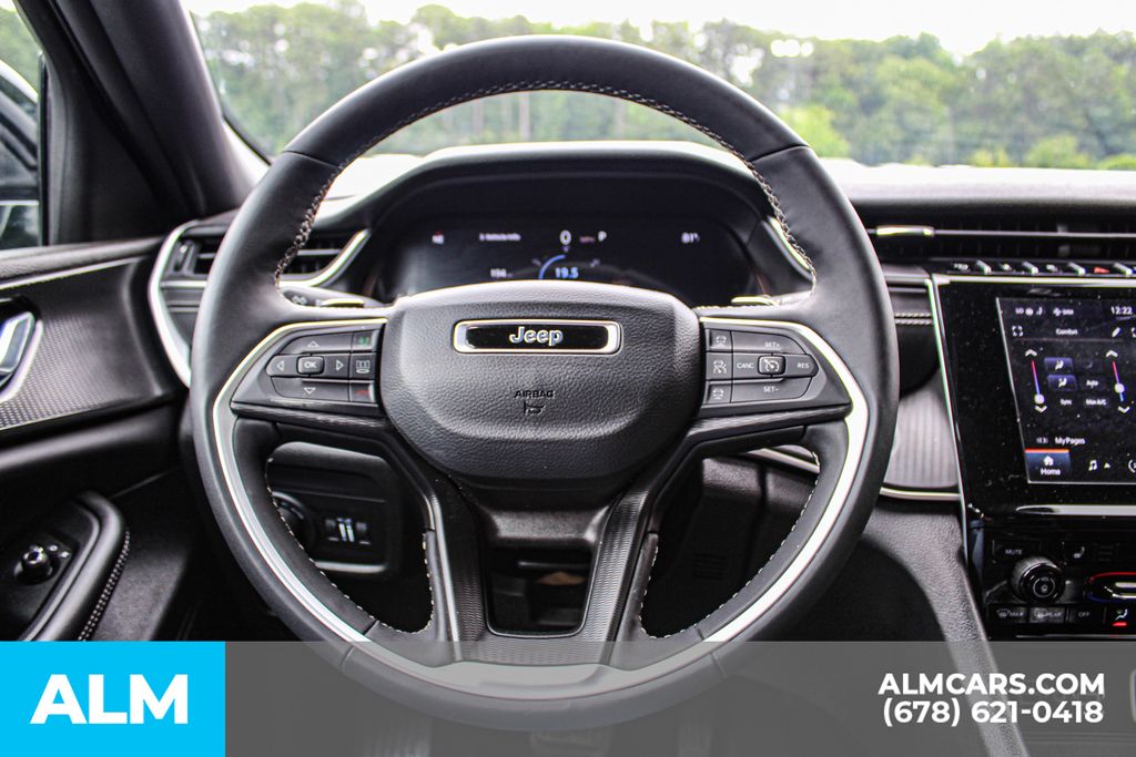 Used 2025 Black Jeep Altitude image 22