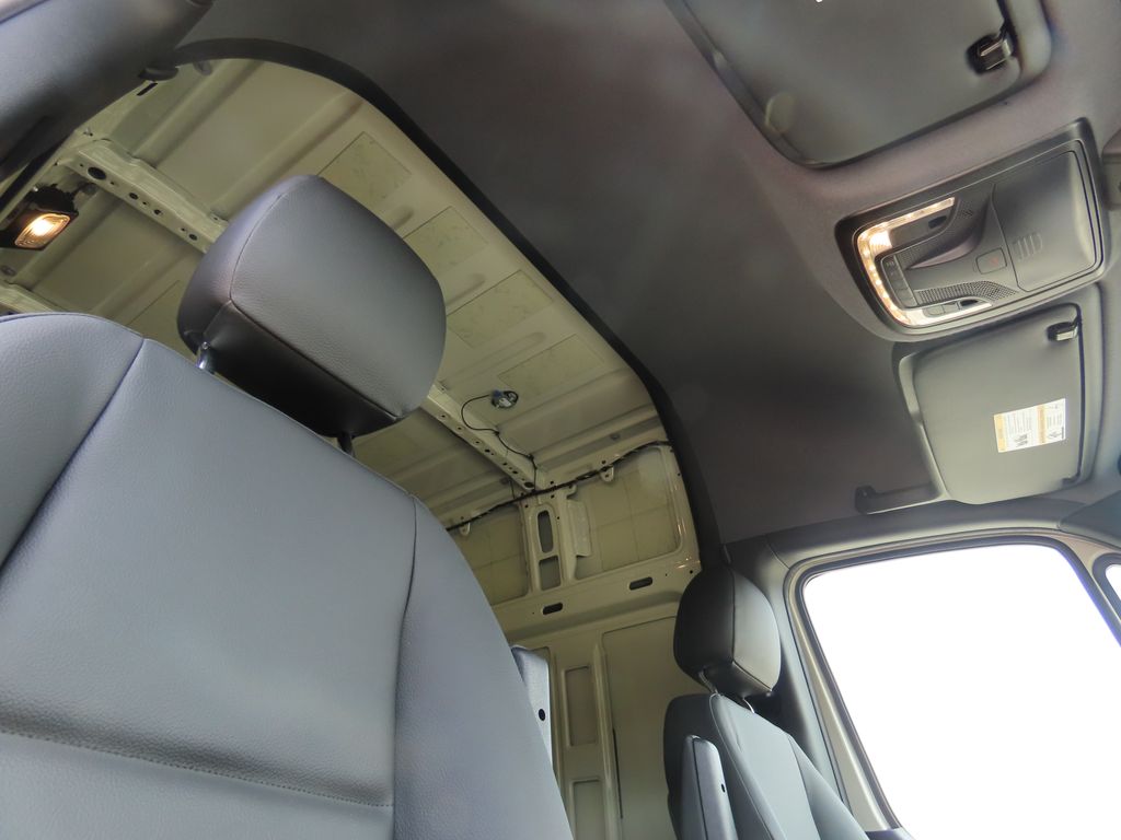 Thumbnail: 2025 Mercedes-Benz Sprinter - 20